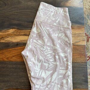 lululemon Align High-Rise Pant 25", size 6 leaf light ivory